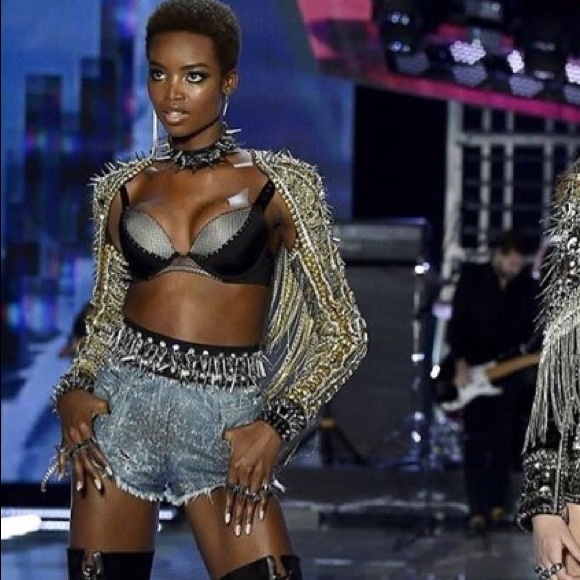 Balmain Bra Panty Set Limited. Open to trading - Picture 5 of 8